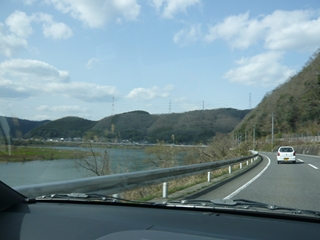 ファイル名: P1110994R.jpg
ファイルサイズ: 68.1KB P1110994R